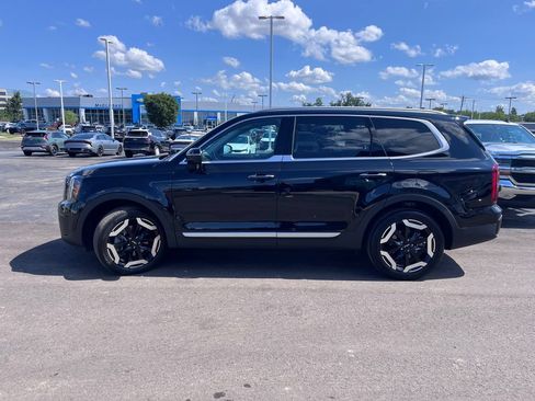 Certified 2024 Kia Telluride S w/ S Sunroof Package FWD image 7