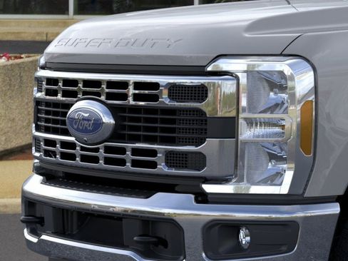 New 2026 Ford F350 XLT w/ 360-Degree Camera Package AWD/4WD image 17
