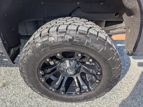Used 2019 Chevrolet Silverado 1500 LT Trail Boss AWD/4WD image 10