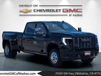 New 2026 GMC Sierra 3500 Denali Ultimate w/ LPO, Black Badging Package