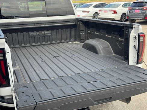 Used 2025 GMC Sierra 3500 AT4 w/ AT4 Premium Plus Package AWD/4WD image 12