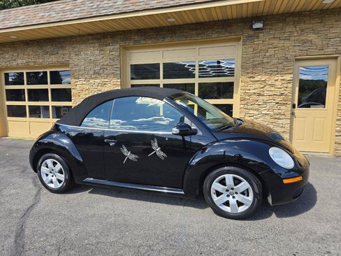 Used 2007 Volkswagen Beetle Convertible w/ Package 1 FWD image 8