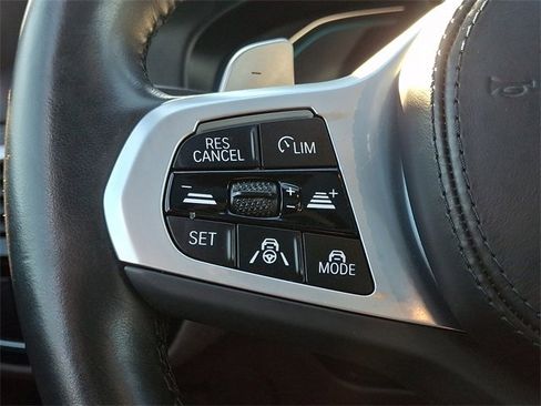 Used 2023 BMW 530e xDrive w/ Premium Package image 22