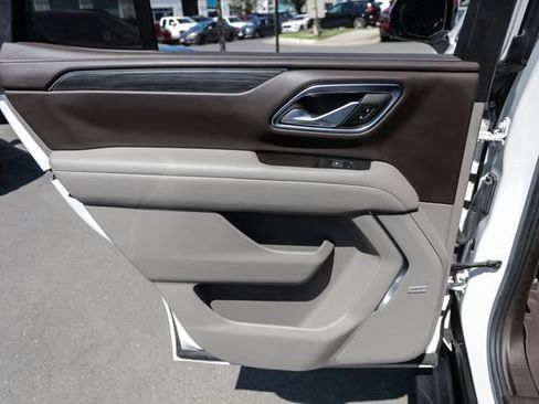 Used 2021 GMC Yukon SLT w/ SLT Premium Package AWD/4WD image 70
