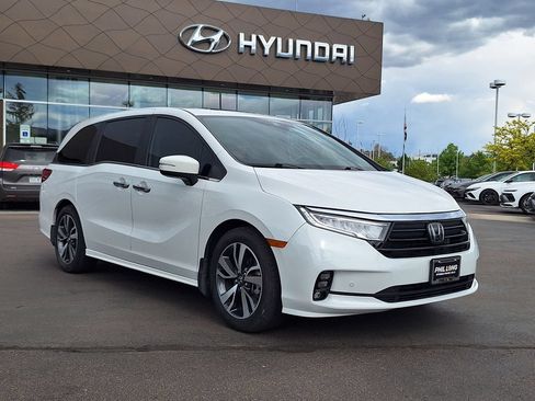 Used 2023 Honda Odyssey Touring image 1