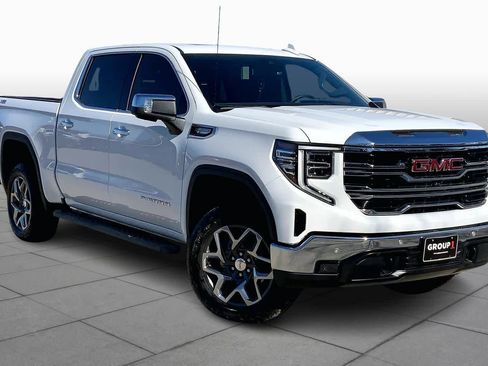 Used 2024 GMC Sierra 1500 SLT image 2