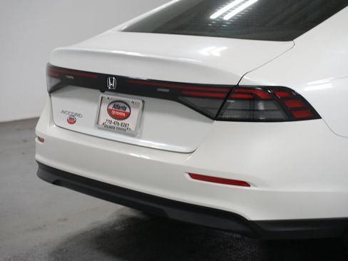 Used 2024 Honda Accord EX image 9