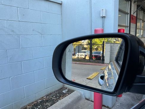 Used 2025 Jeep Compass Latitude image 18