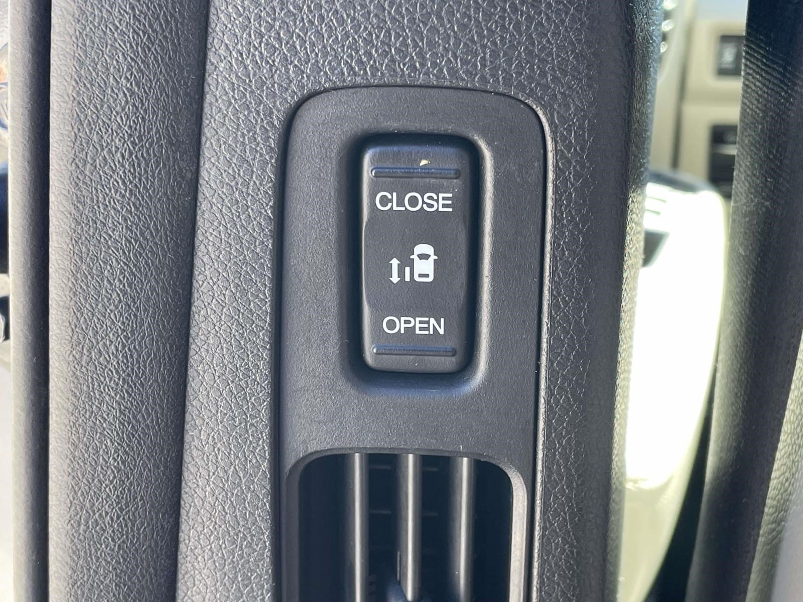 Used 2025 Honda Odyssey EX-L image 14