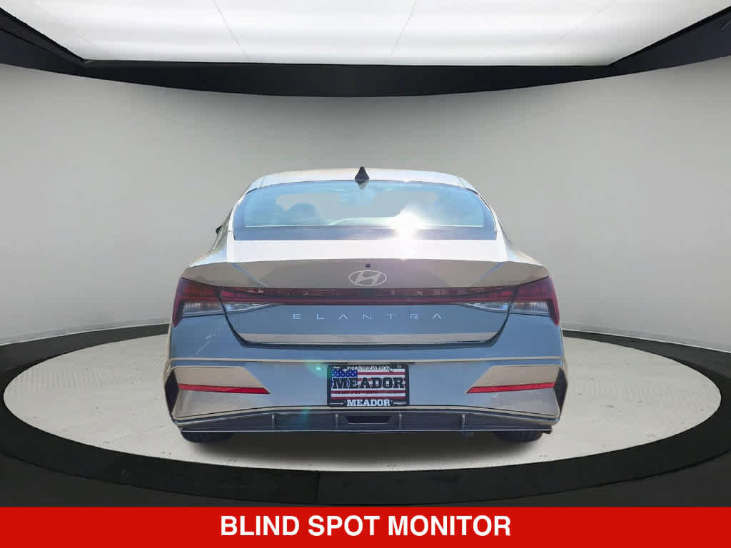 Used 2025 Hyundai Elantra SEL FWD image 6