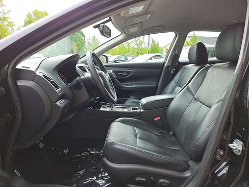Used 2018 Nissan Altima 2.5 SL FWD image 13