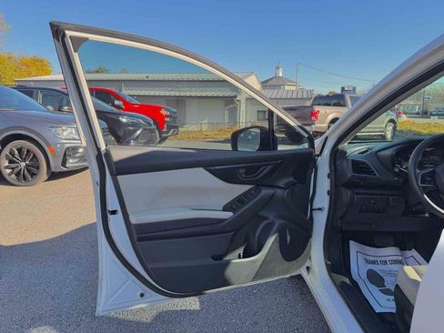 Used 2021 Subaru Impreza 2.0i Premium image 11