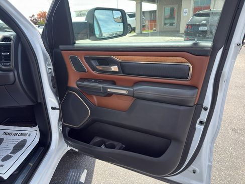Used 2019 RAM 1500 Limited AWD/4WD image 17