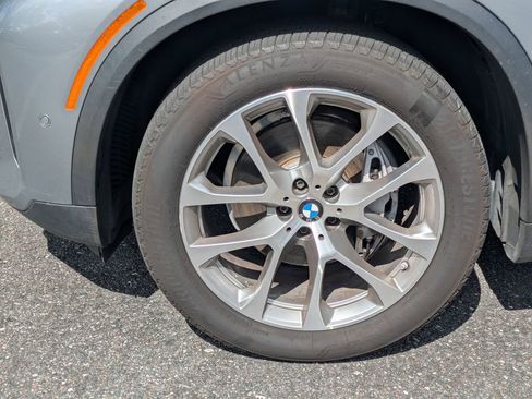 Used 2024 BMW X5 sDrive40i w/ Parking Assistance Package RWD image 11
