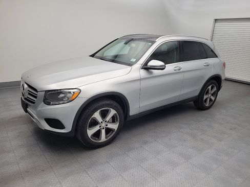 Used 2017 Mercedes-Benz GLC 300 4MATIC w/ Premium 1 Package image 2
