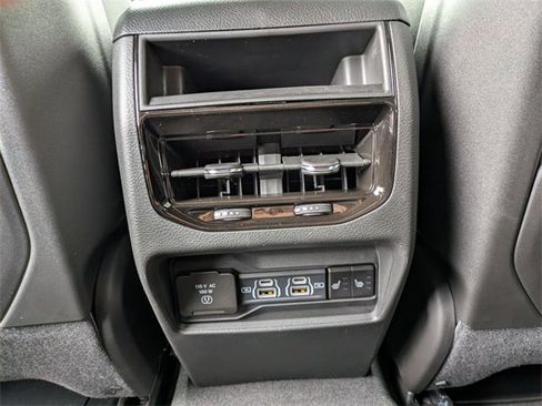 New 2025 Jeep Grand Cherokee Limited w/ Trailer Tow Package image 23