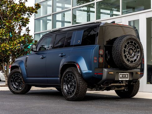 Used 2026 Land Rover Defender 110 OCTA image 15