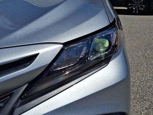 Used 2023 Toyota Camry SE w/ Convenience Package FWD image 10