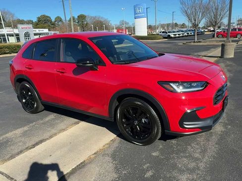 Certified 2026 Honda HR-V Sport image 2