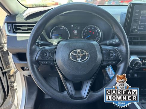 Used 2022 Toyota RAV4 LE AWD/4WD image 27