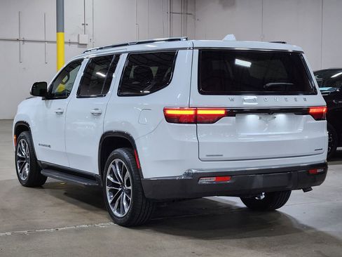 Used 2022 Jeep Wagoneer Series II w/ Premium Group I image 12