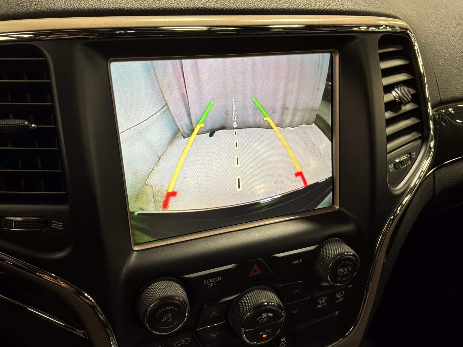 Used 2015 Jeep Grand Cherokee Overland AWD/4WD image 20