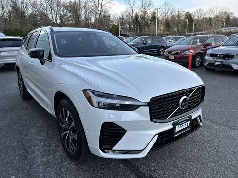 Certified 2023 Volvo XC60 B5 Plus w/ Climate Package image 2