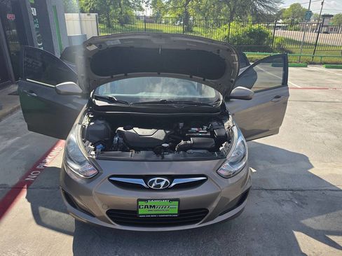 Used 2013 Hyundai Accent GLS image 53