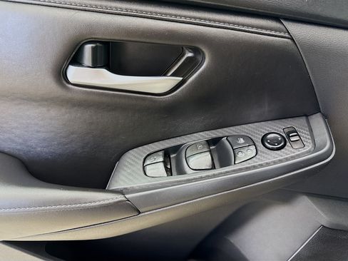 Used 2025 Nissan Sentra SV w/ All-Weather Package FWD image 19