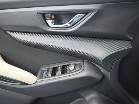 Used 2023 Subaru Ascent Premium w/ Convenience Package image 12