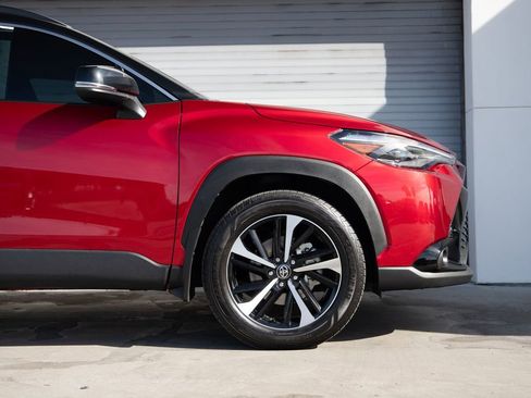 Used 2025 Toyota Corolla Cross AWD Hybrid w/ Convenience Package image 5