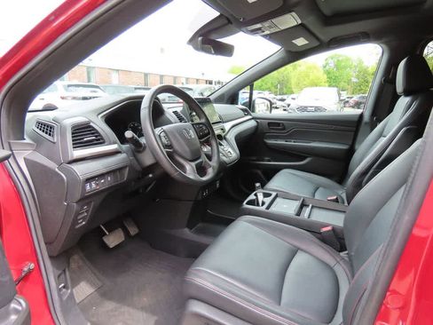 Certified 2025 Honda Odyssey Sport-L image 2