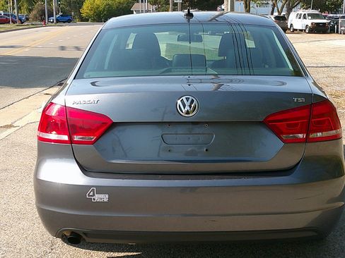 Used 2015 Volkswagen Passat 1.8T Limited Edition image 10