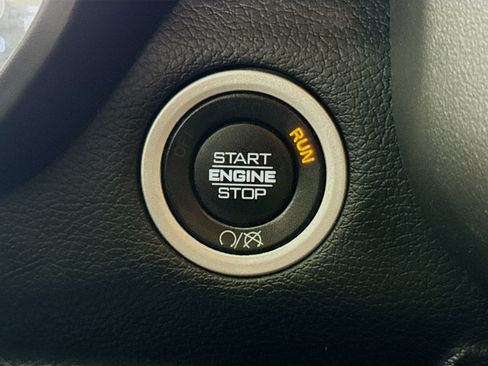 Used 2021 RAM 2500 Big Horn w/ Level 1 Equipment Group AWD/4WD image 21