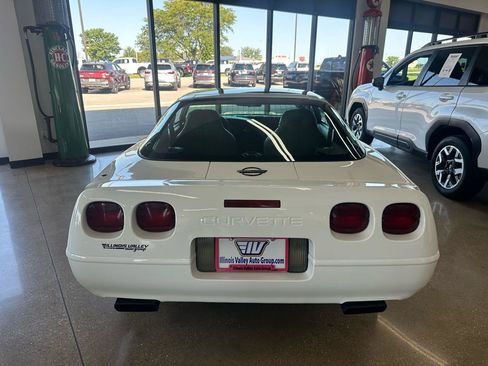 Used 1995 Chevrolet Corvette Coupe RWD image 6