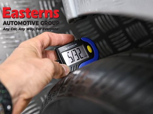 Used 2020 Chrysler 300 S image 27