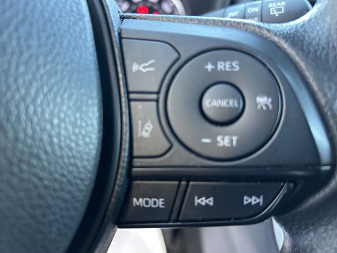 Certified 2022 Toyota RAV4 XLE image 28