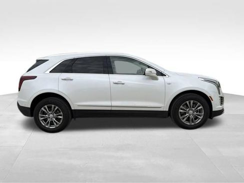 Used 2021 Cadillac XT5 Premium Luxury FWD image 2