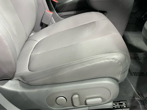 New 2026 Hyundai Ioniq 5 SEL image 18