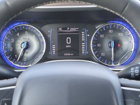 Used 2024 Chrysler Voyager LX image 23