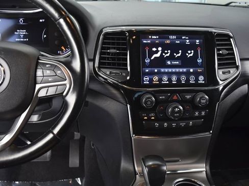 Used 2021 Jeep Grand Cherokee Laredo X RWD image 11