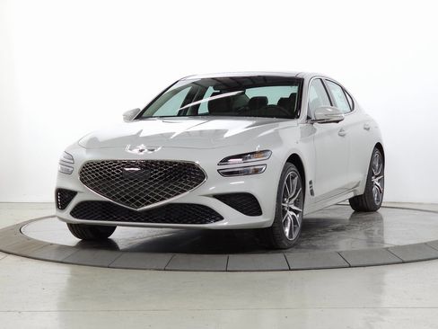 New 2026 Genesis G70 2.5T Prestige image 3