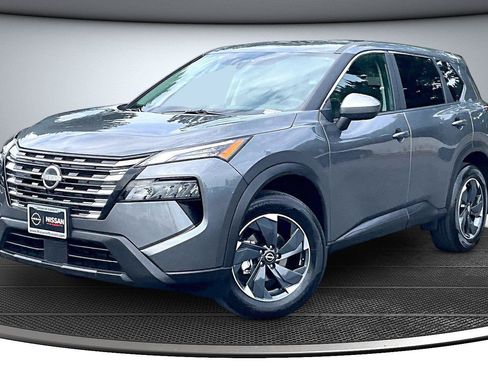 Used 2026 Nissan Rogue SV w/ Cold Weather Package AWD/4WD image 4
