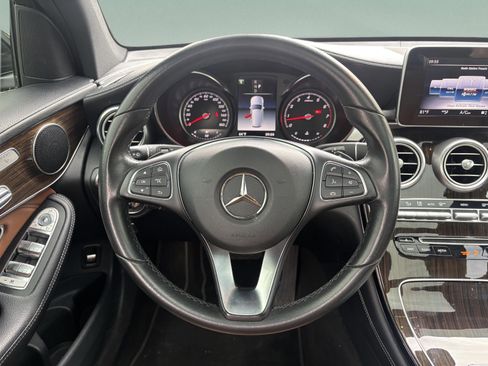 Used 2018 Mercedes-Benz GLC 300 image 8