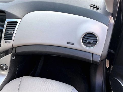 Used 2014 Chevrolet Cruze LT w/ All-Star Edition image 15