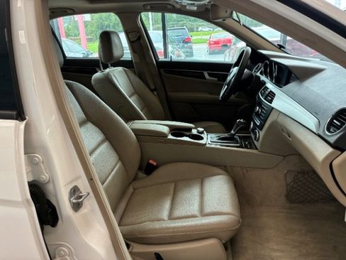 Used 2014 Mercedes-Benz C 250 Sedan image 27
