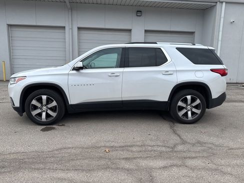 Used 2018 Chevrolet Traverse LT image 9