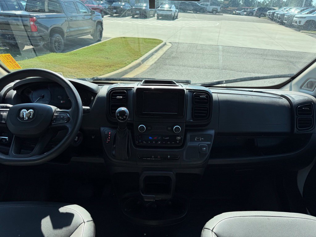 Used 2025 RAM ProMaster 2500 w/ Convenience Group FWD image 9
