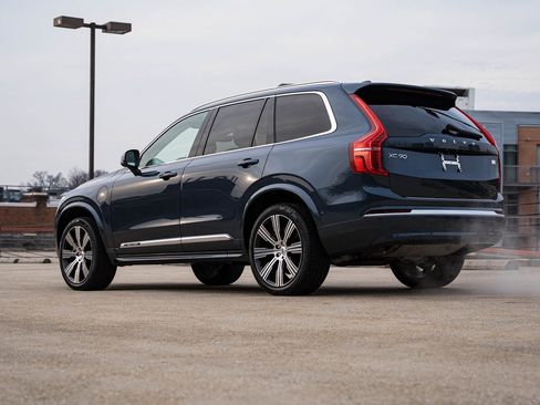 Certified 2024 Volvo XC90 T8 Plus w/ Protection Package Premier image 5