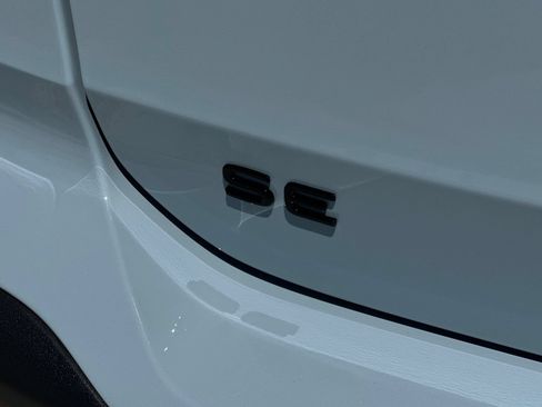 Certified 2026 Volkswagen Taos SE AWD/4WD image 27